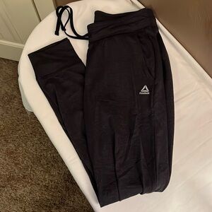 REEBOK - Size XS - Dark Grey Lightweight Joggers 🏃🏼‍♀️